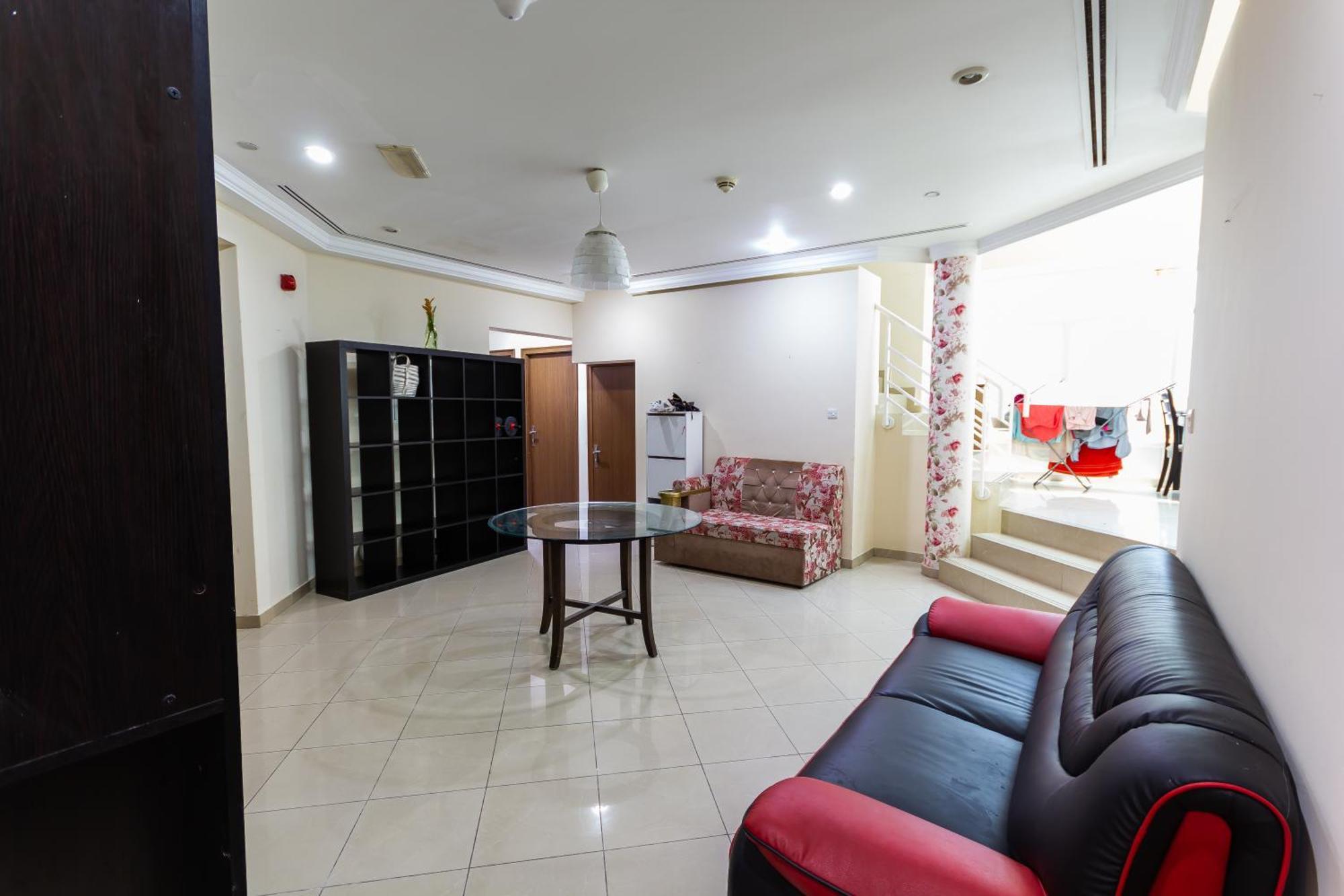 Budget Rooms With Private Bathroom For 'Girls' Only In Dubai, Marina Exterior photo